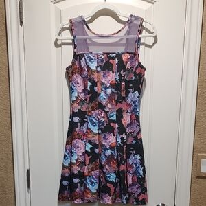 Stylish White Sleeveless Top